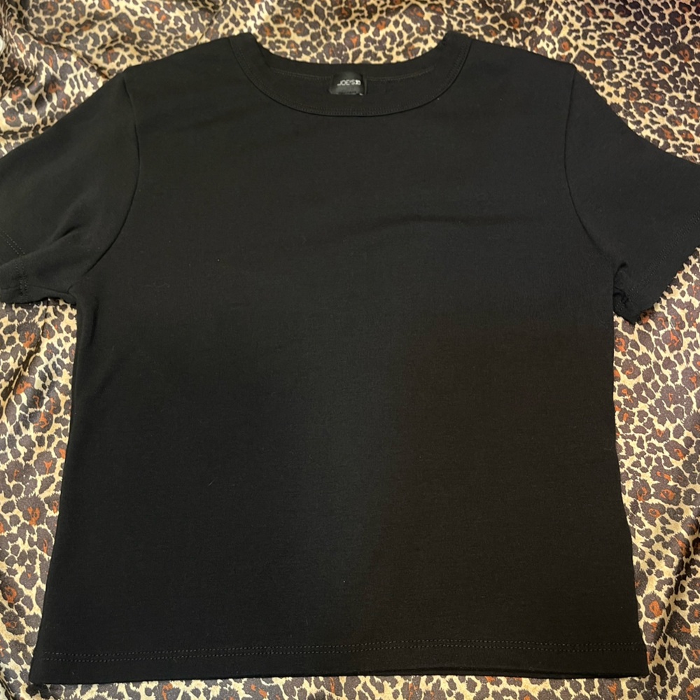 Joe’s Jeans Black Crop Top Short Sleeve Tee